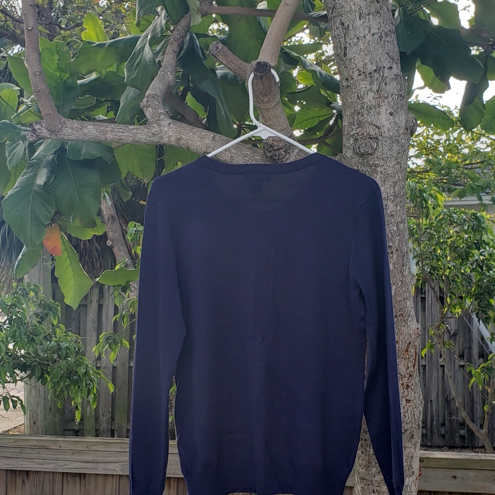 buttoned sweater - Picture 3 of 4
